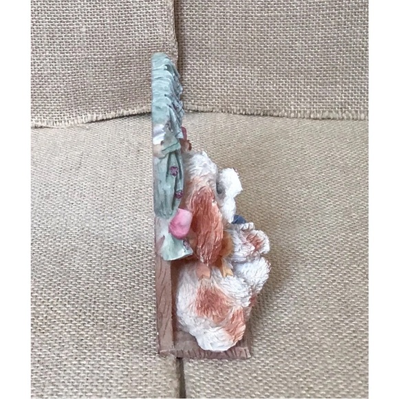 Vintage Dog In Window Resin Figurine Whimsical Kitsch Puppy Love Cottage Core - Picture 2 of 8